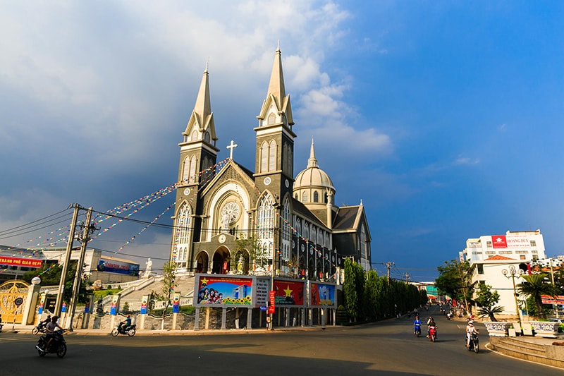 Địa điểm ăn uống vui chơi tham quan du lịch khách sạn nhà nghỉ phương tiện đi lại Bình Dương