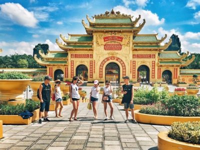 Thuê xe đi Đại Nam Bình Dương
